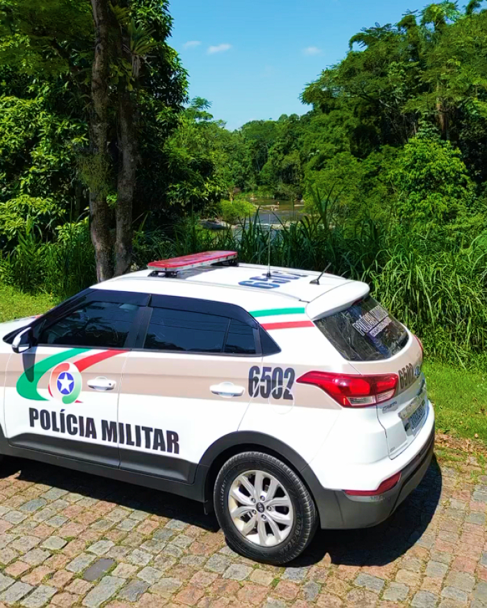 PM flagra motorista embriagado com veículo emprestado durante Operação Verão