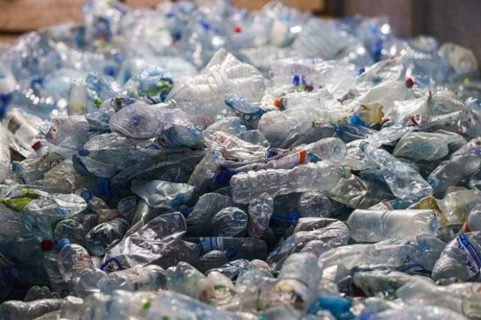 Brasil é o 4º país que mais gera lixo plástico