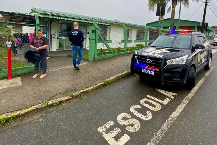 Polícia Civil deflagra operação Volta às Aulas em instituições de ensino de SC