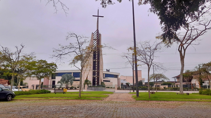 Primeira semana de abril será marcada por calor e temporais em Santa Catarina
