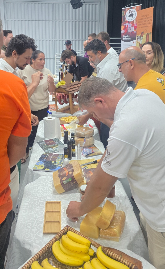 1º encontro do Festival Gastronômico & Cultural de Indaial 2025 revela tema da edição e conecta empresários aos produtores de insumos com IG catarinenses