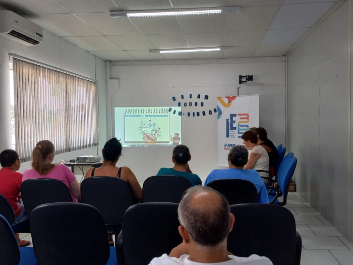 Social promove capacitação continuada para Famílias Acolhedoras habilitadas no serviço