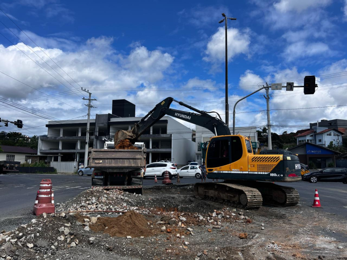 O Departamento Municipal de Trânsito (Demutran) e a Secretaria Municipal de Obras