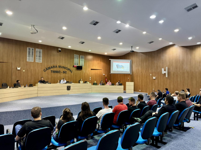 Comunidade, Câmara e Prefeitura discutem alteração do zoneamento e do perímetro urbano de Timbó em Audiência Pública