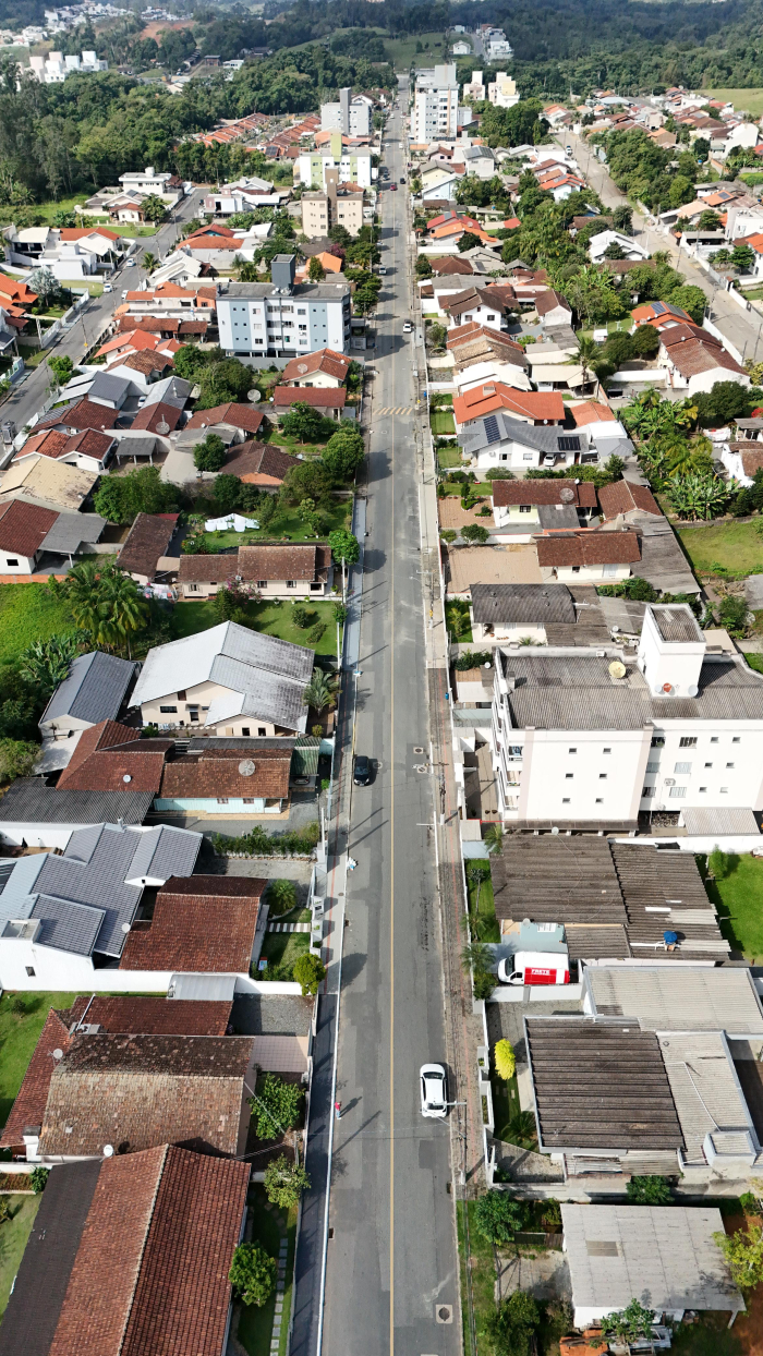 Obras de recapeamento asfáltico na Rua Belo Horizonte