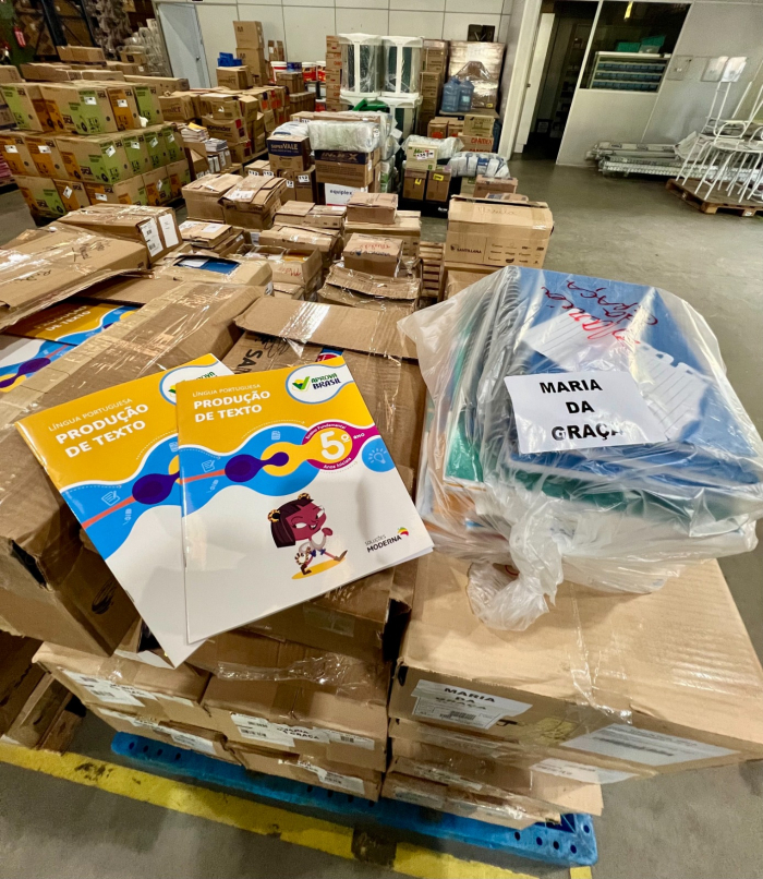 Secretaria de Educação inicia entrega de materiais didáticos para turmas de 5º e 9º ano em ano de SAEB