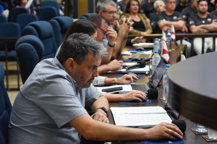 Veto ao projeto de lei que propõe câmeras de vigilância nas unidades de saúde começa a tramitar no Legislativo