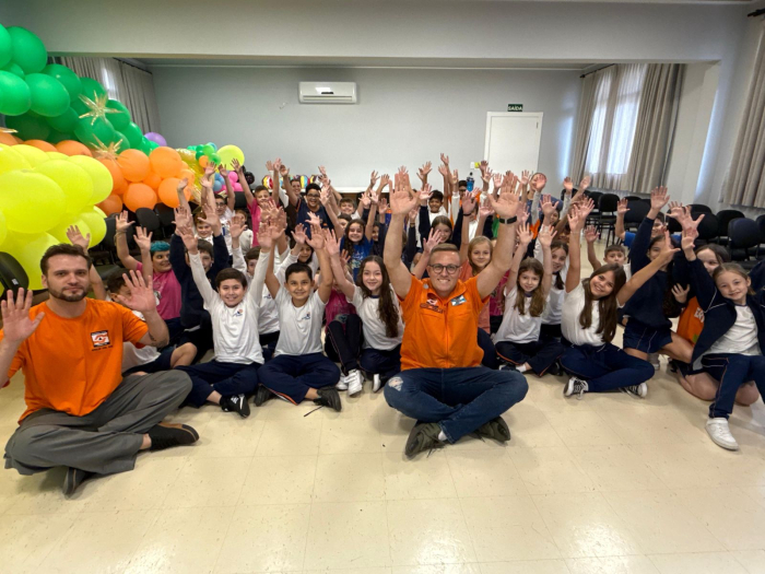 Crianças da escola Erwin Prade se tornam agentes de prevenção em Timbó