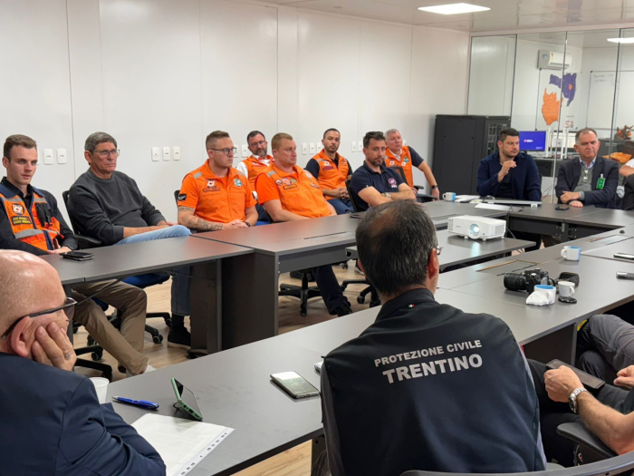 Defesa Civil de Timbó participa de evento com a Defesa Civil de Trento, na Itália