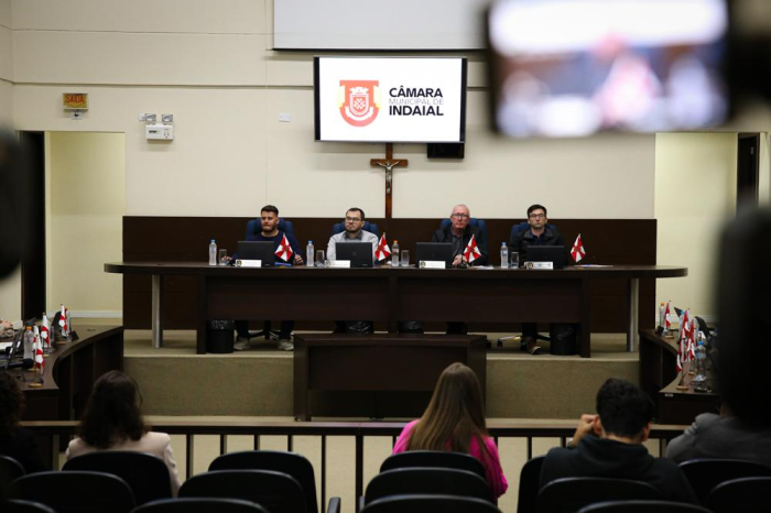 Plenário aprova regulamentação para uso de ônibus oficial pelas secretarias