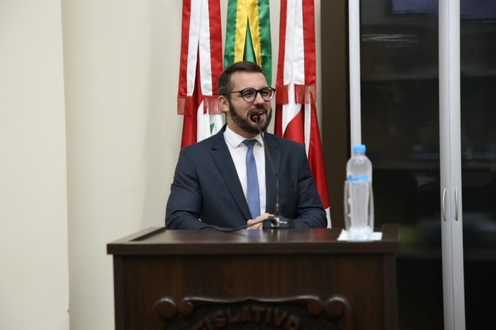 Maicon Campestrini apresenta livro sobre logística reversa e resíduos eletrônicos no Mercosul