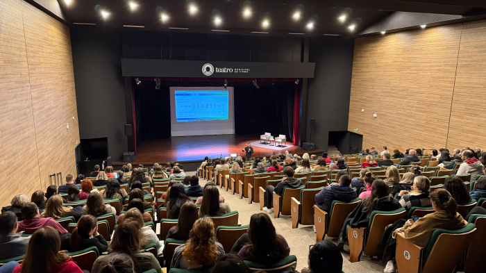 Formação para profissionais da educação marca momento de valorização e reflexão em Timbó