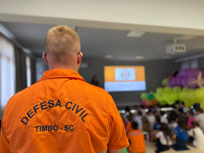 Defesa Civil de Timbó realiza simulado em escola da cidade