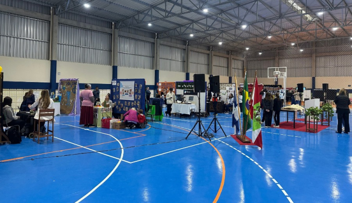 🧮🔢 Feira de Matemática valoriza criatividade e interdisciplinaridade na rede municipal de ensino