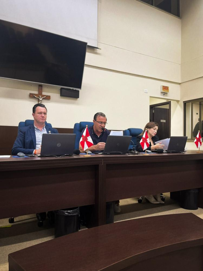 CEI da Merenda Escolar solicita documentos ao prefeito e a empresas