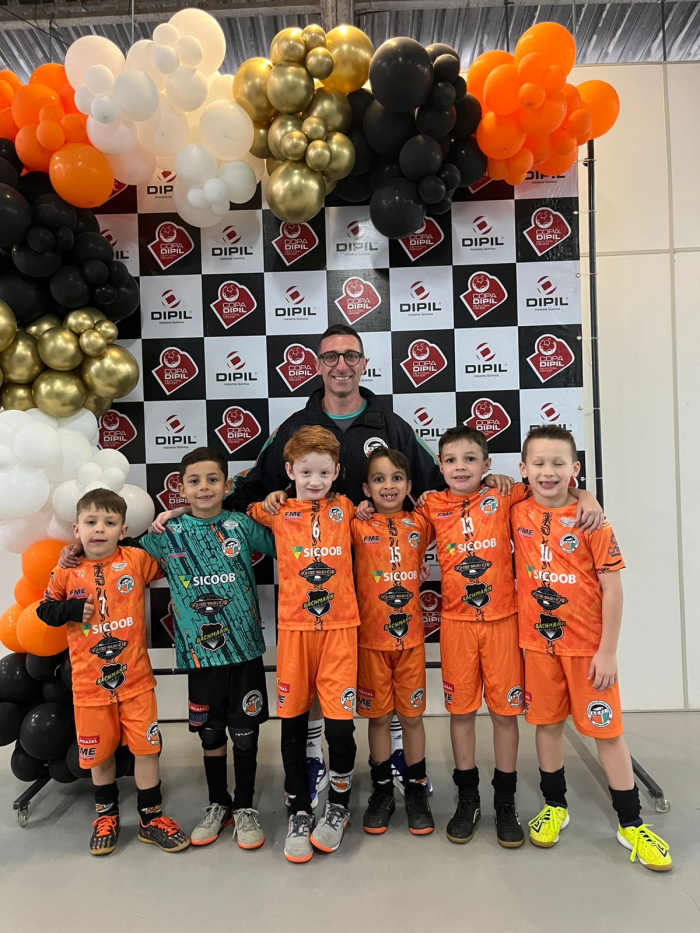 Equipes Sub-7 e Sub-9 da AEFI/FME Indaial estreiam na 20ª Copa Dipil