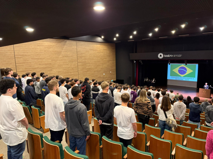 Timbó promove cerimônia de compromisso à bandeira com alistados do município