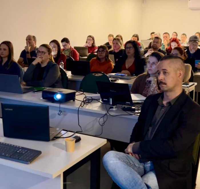 Secretaria de Saúde participa de capacitação do E-SUS Regulação