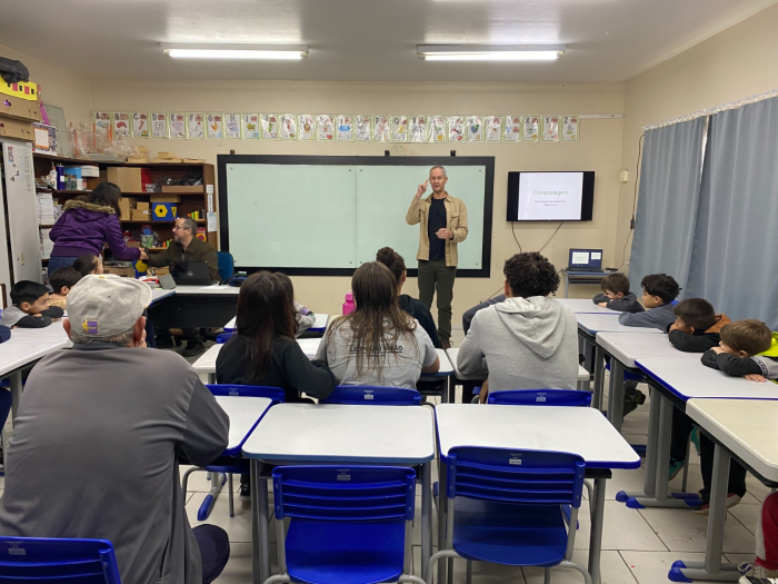 Secretaria de Urbanização e Meio Ambiente promove projeto de Educação Ambiental nas escolas e unidades municipais.