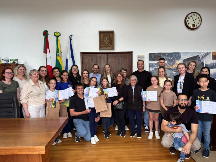 Premiação dos Concursos de Poesias e Desenhos ocorre nesta terça-feira em Timbó