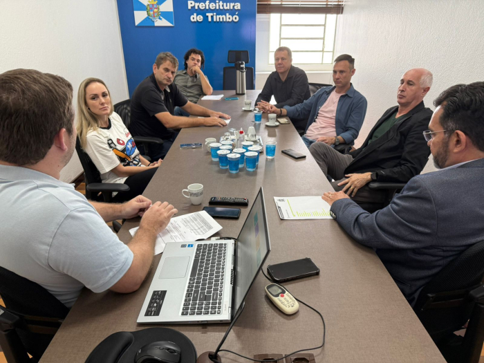 Vereadores e Secretaria de Saúde se reúnem para balanço de informações em Timbó