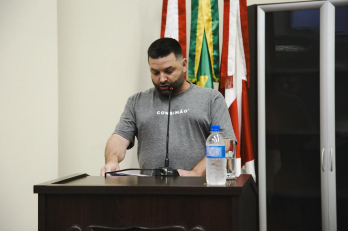 Na Tribuna, comerciante cobra agilidade nas obras da Avenida Maria Simão