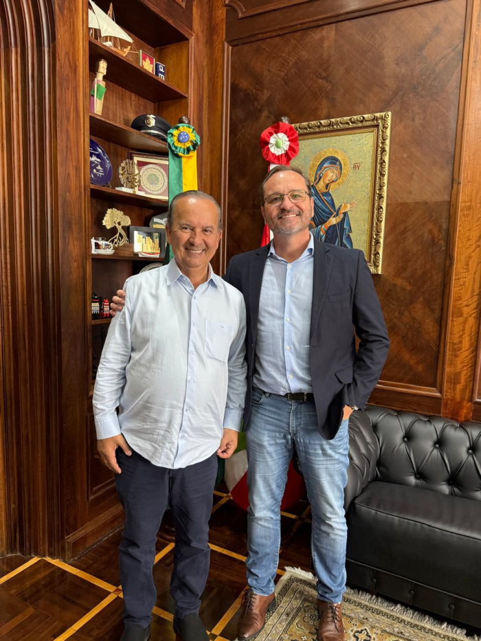 Prefeito Flávio Buzzi faz balanço de 2025 com Governador Jorginho Mello e anuncia investimentos 