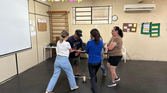 Pesquisa de doutorado desenvolvida em Timbó estuda efeitos da dança circular na saúde mental