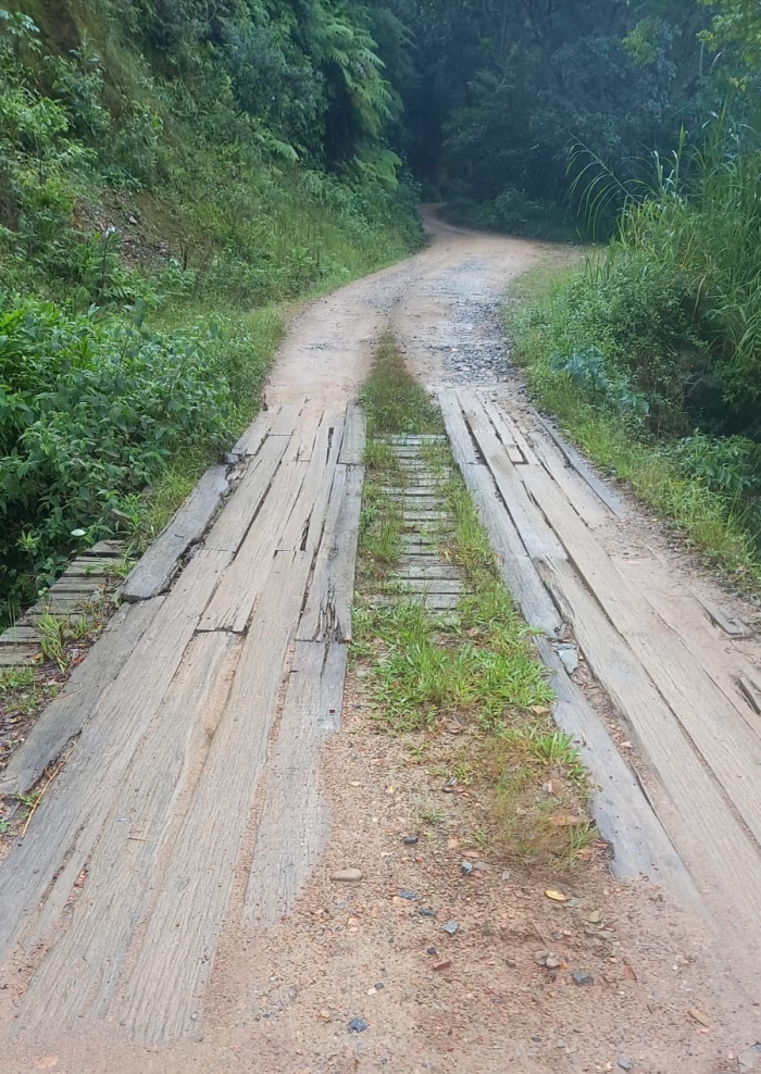Trecho da Rua Reinhold Schroeder interditado nesta quinta-feira (16)