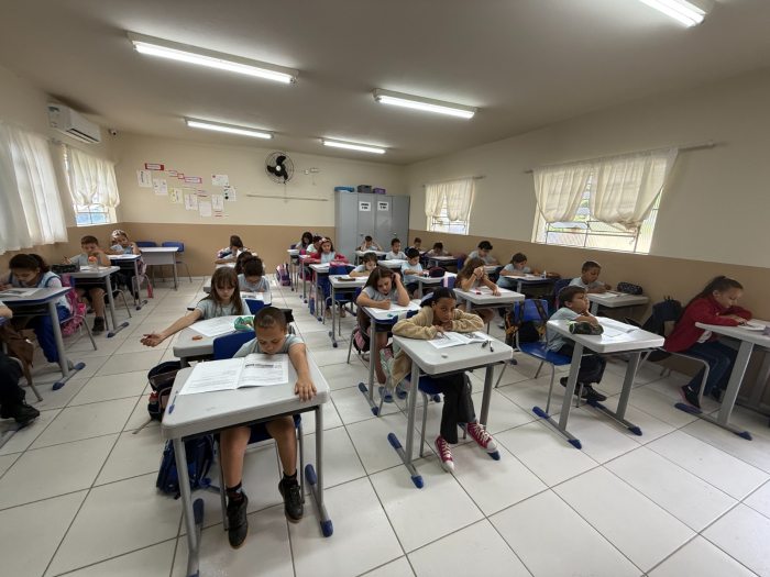 Primeira avaliação diagnóstica com estudantes da rede marcou Dia D na Educação de Indaial