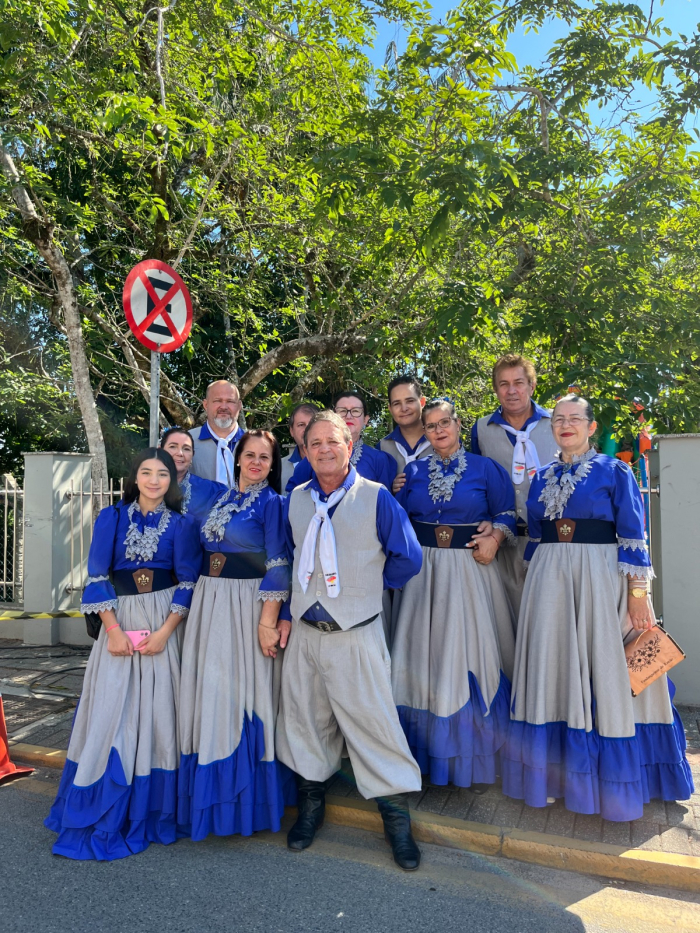 Feira, música e pastelada marcam mais uma edição do Domingo na Ponte em Indaial
