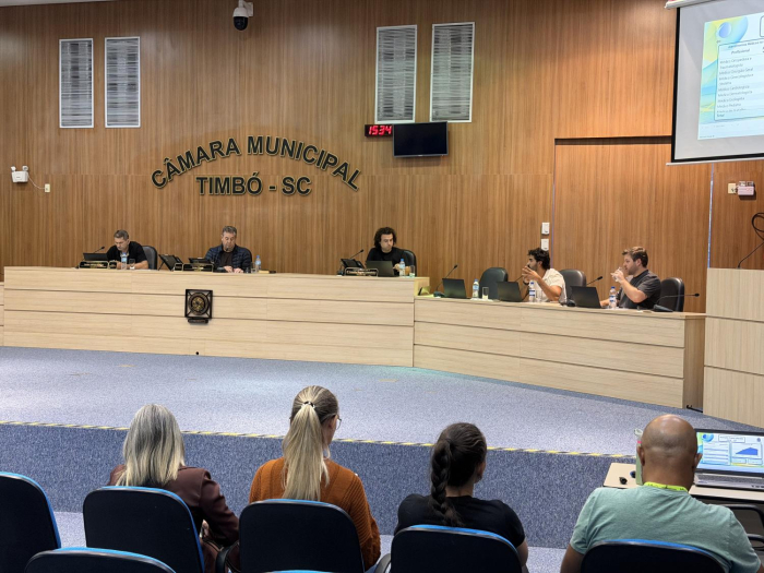 Executivo apresenta relatórios quadrimestrais de metas fiscais e da saúde em Audiências na Câmara de Timbó
