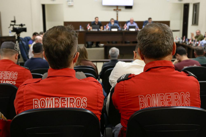 Câmara aprova repasses para Bombeiros Voluntários e Associação das Sociedades de Indaial