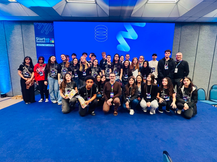 Estudantes de Indaial conquistam 2º lugar no Hackathon Escolar do Startup Summit 2026