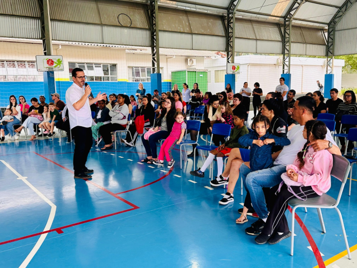 Escola Rudolfo Alfarth celebra lançamento de Projeto Bilíngue Espanhol em Indaial