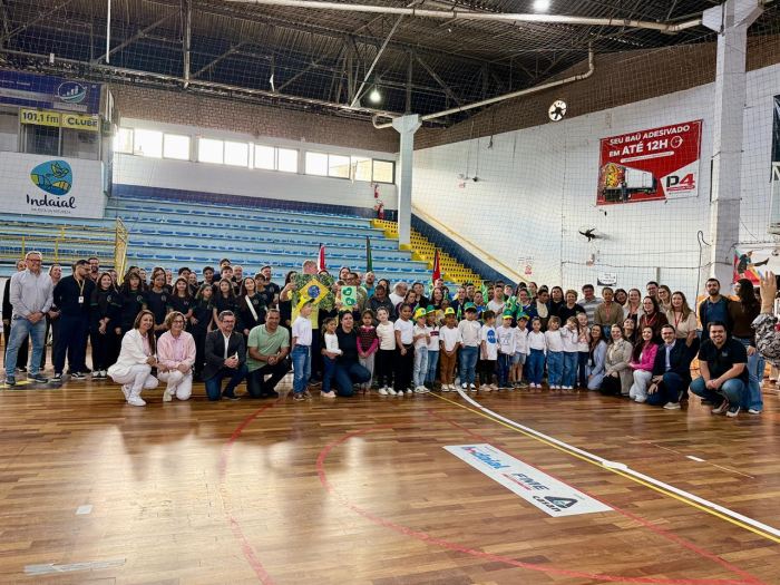Indaial realiza segundo dia de homenagens cívicas da Semana da Independência
