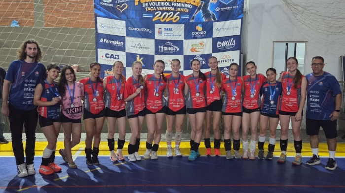 Vôlei feminino sub-17 é bronze na Copa Pomerwasser 