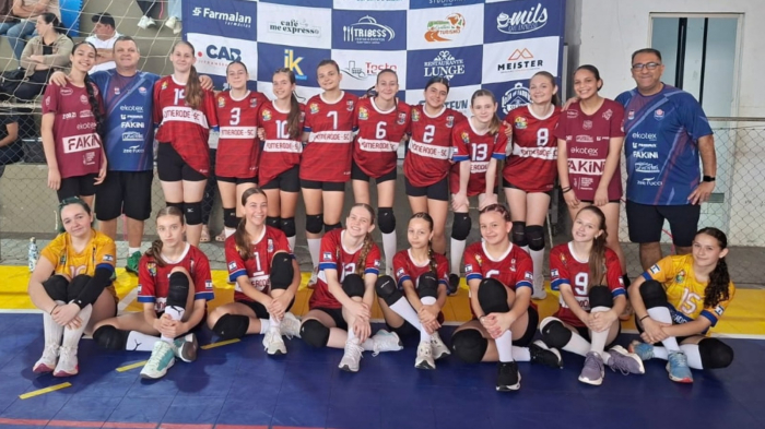 Equipe de vôlei feminino de Pomerode participa pela primeira vez da Copa Pomerwasser