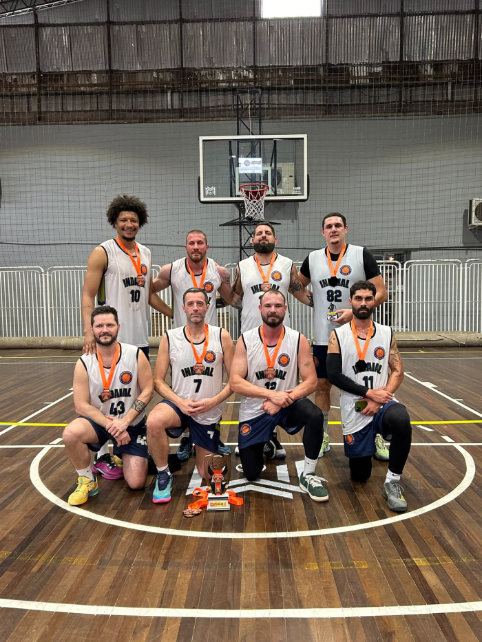 Associação Basquete Indaial conquista terceiro lugar no Campeonato LIVEBA 2026