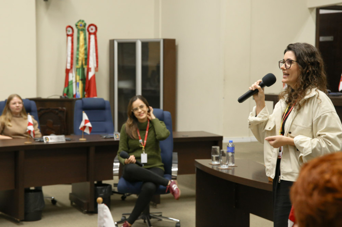 Parlamento Jovem debate saúde mental e divulga Projeto Arcos do  Amanhã