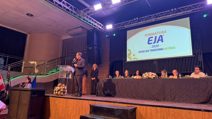 Formatura celebra a conclusão de mais uma etapa na trajetória de estudantes da EJA 
