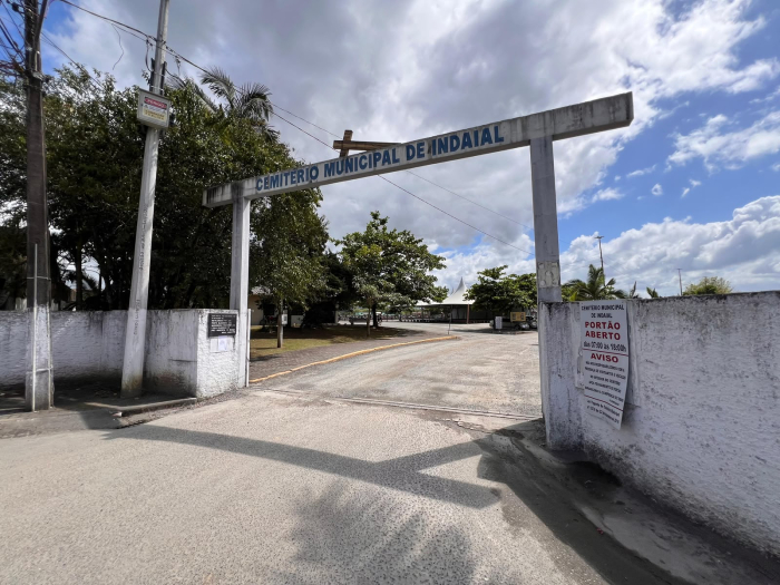 Cemitério Municipal de Indaial terá horário especial e programação religiosa no Dia de Finados
