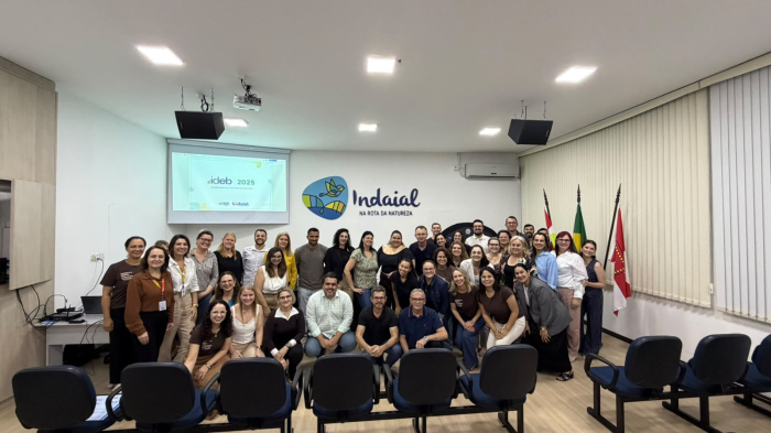 Prefeitura de Indaial realiza noite de reconhecimento pelos resultados da Rede Municipal de Ensino no SAEB
