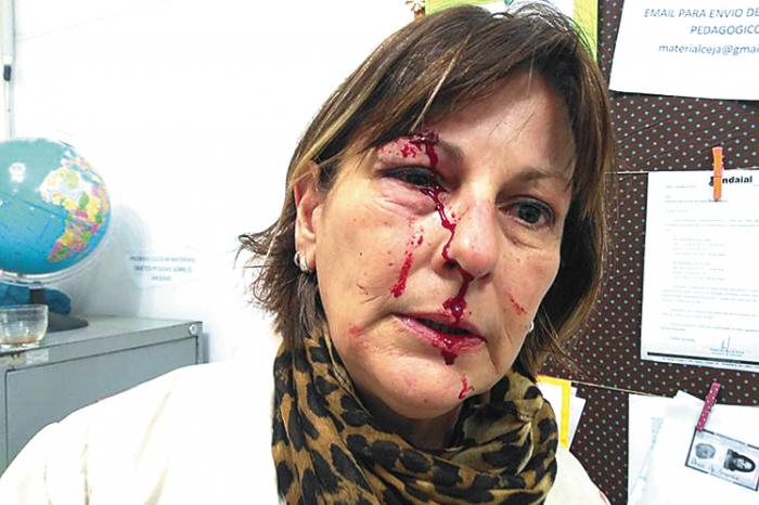 Professora agredida depõe no Fórum de Indaial