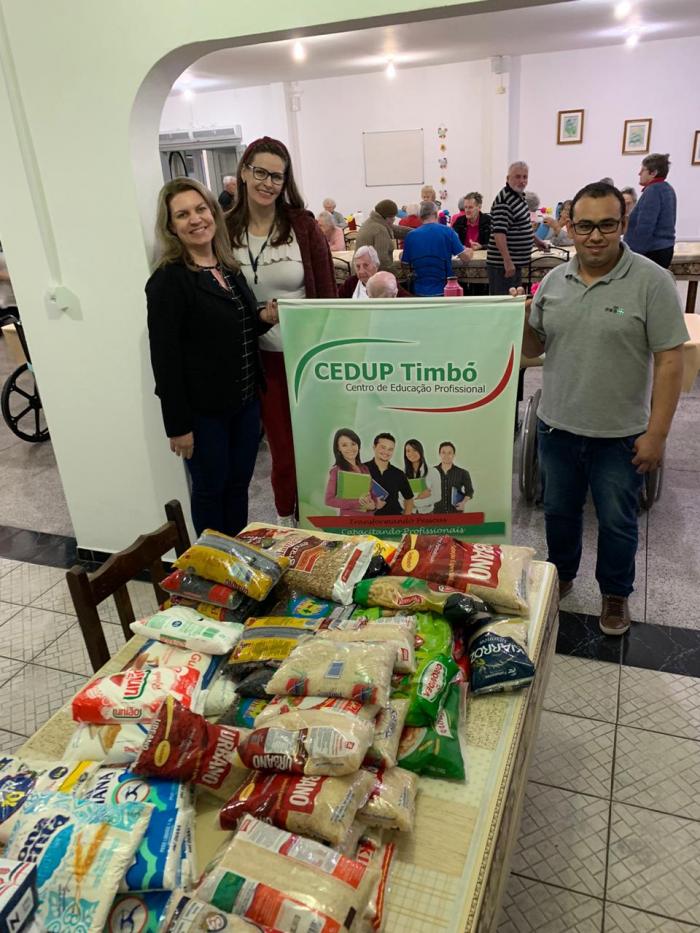 Cedup Timbó auxilia Lar do Idoso e Renal Vida