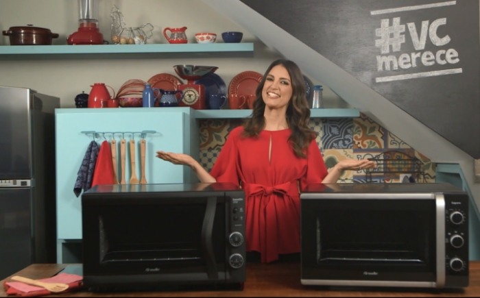 Chris Flores protagoniza campanha de fornos elétricos da Mueller