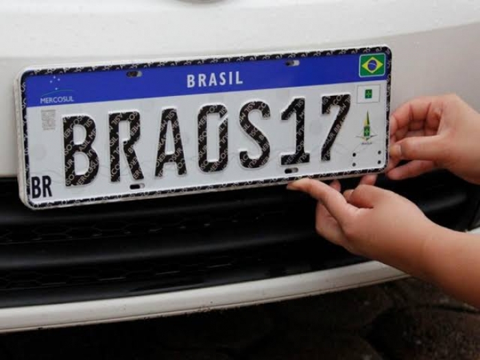 Placa padrão Mercosul será obrigatória no Brasil