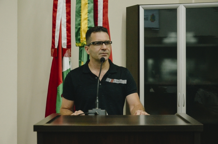 Valmir Theiss toma posse na Câmara de Indaial