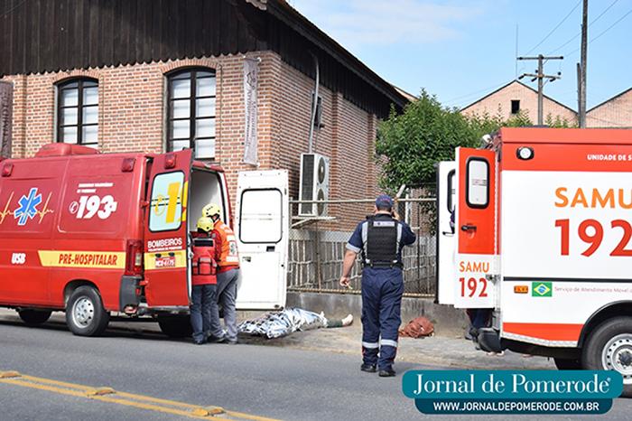Mulher morre ao cair de ônibus em Pomerode