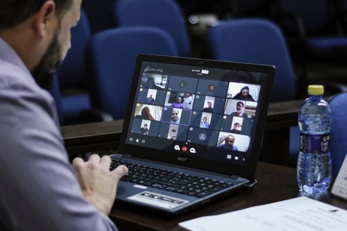 Vereadores aprovam medidas para reduzir custos durante pandemia